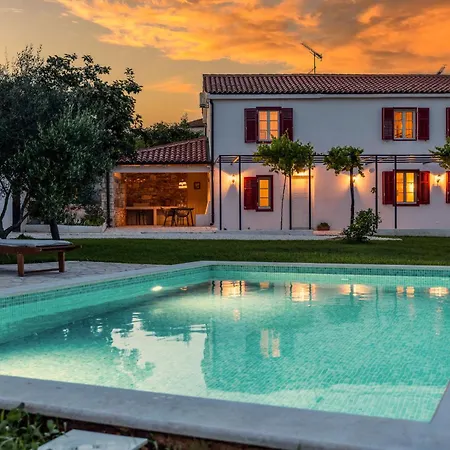 Casa Mirna For 7 People Near Pula With Sea View & Only 2 Km From The Sea Villa Peruski