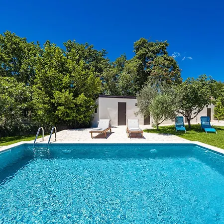 Casa Mirna For 7 People Near Pula With Sea View & Only 2 Km From The Sea * Peruski