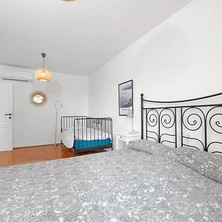 Casa Mirna For 7 People Near Pula With Sea View & Only 2 Km From The Sea Peruški