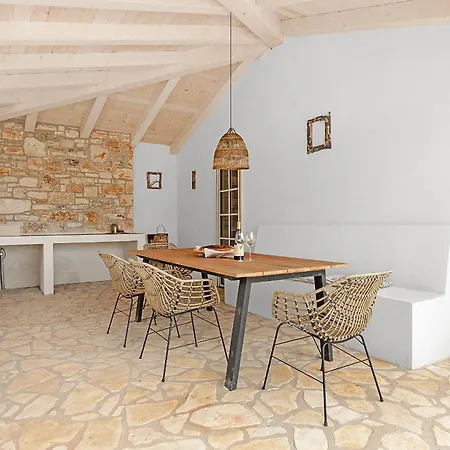 Casa Mirna For 7 People Near Pula With Sea View & Only 2 Km From The Sea Vila *