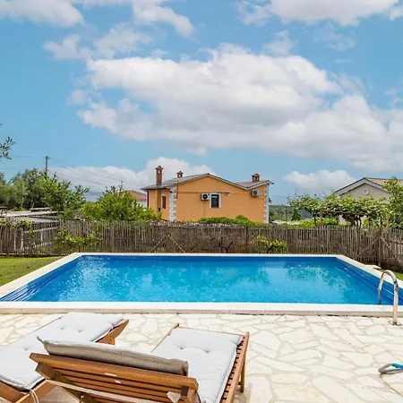 Casa Mirna For 7 People Near Pula With Sea View & Only 2 Km From The Sea *