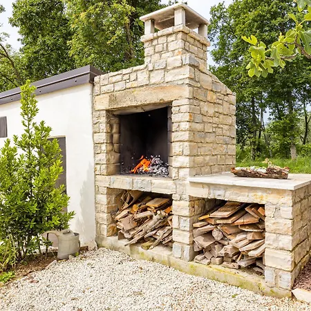 Casa Mirna For 7 People Near Pula With Sea View & Only 2 Km From The Sea * Peruški