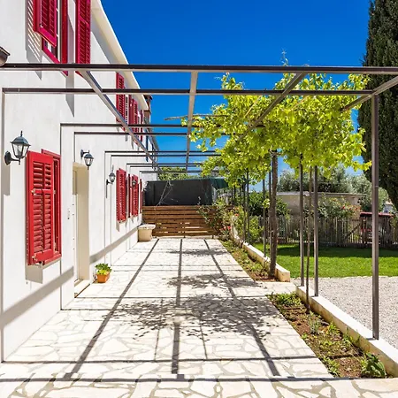 Casa Mirna For 7 People Near Pula With Sea View & Only 2 Km From The Sea Vila